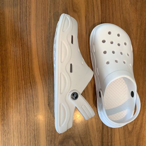 Classic Croc style shoe/clog, EVA, new white sz 42-43 or 10-11, fun in the sun - Picture 3 of 15